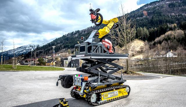 Boreroboten skal assistere elektrikere, rørleggere, himlingsmontører og andre, i oppmåling og boring i betongtak. I tillegg til å bedre arbeidsstillinger i bransjen, arbeider roboten mellom fem og Boreroboten skal assistere elektrikere, rørleggere, himlingsmontører og andre, i oppmåling og boring i betongtak. I tillegg til å bedre arbeidsstillinger i bransjen, arbeider roboten mellom fem og